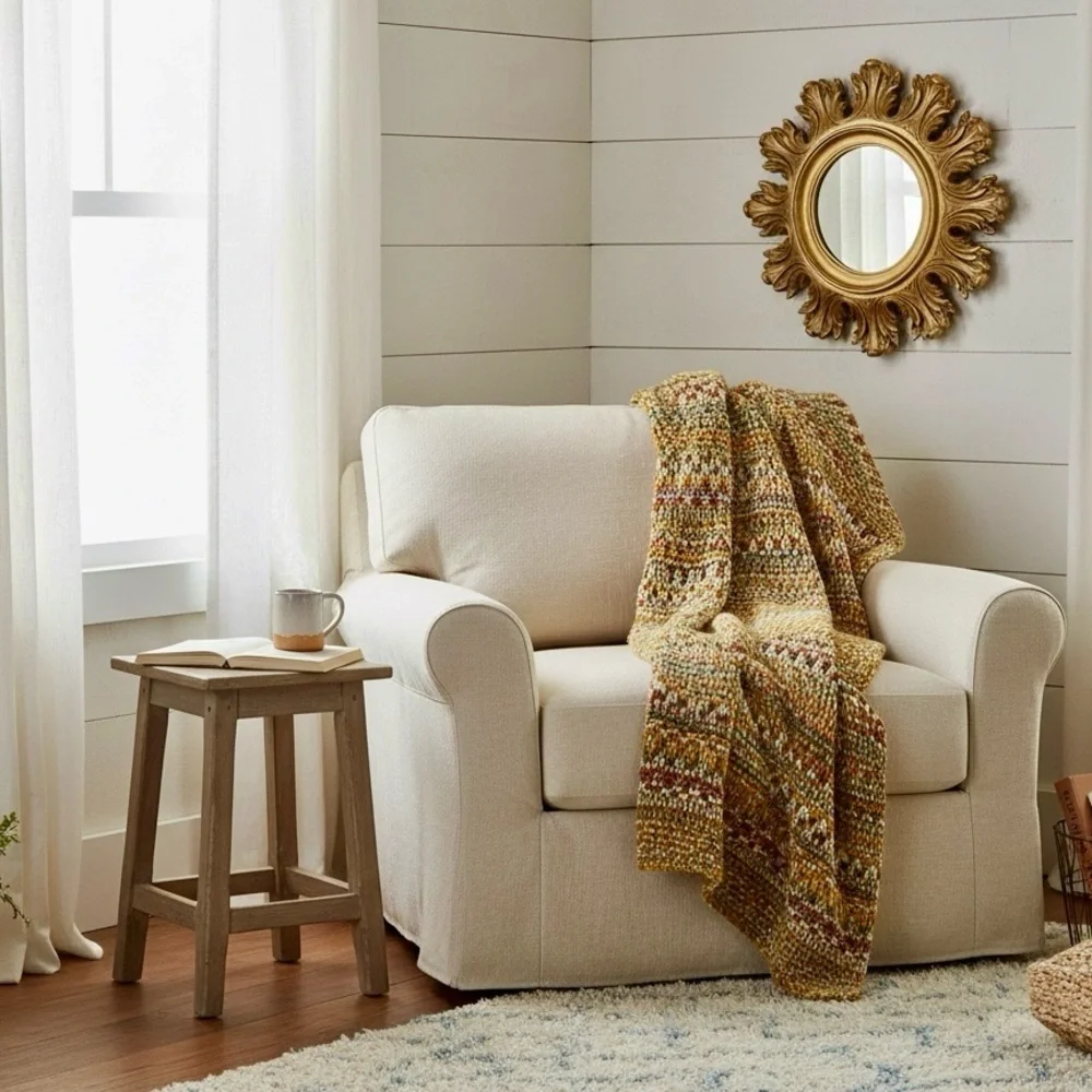 Stunning Vintage Syroco Gold Mirror